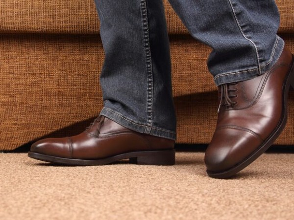 Botina clássica ou bota de couro: qual modelo combina mais com seu estilo?