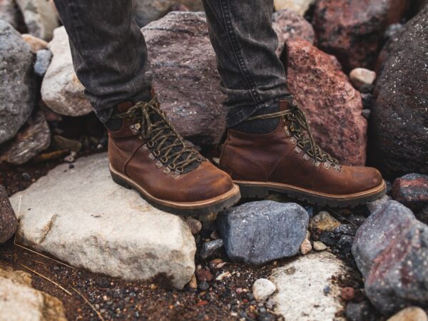 Coturno Masculino: Conheça todas as vantagens desse modelo de bota