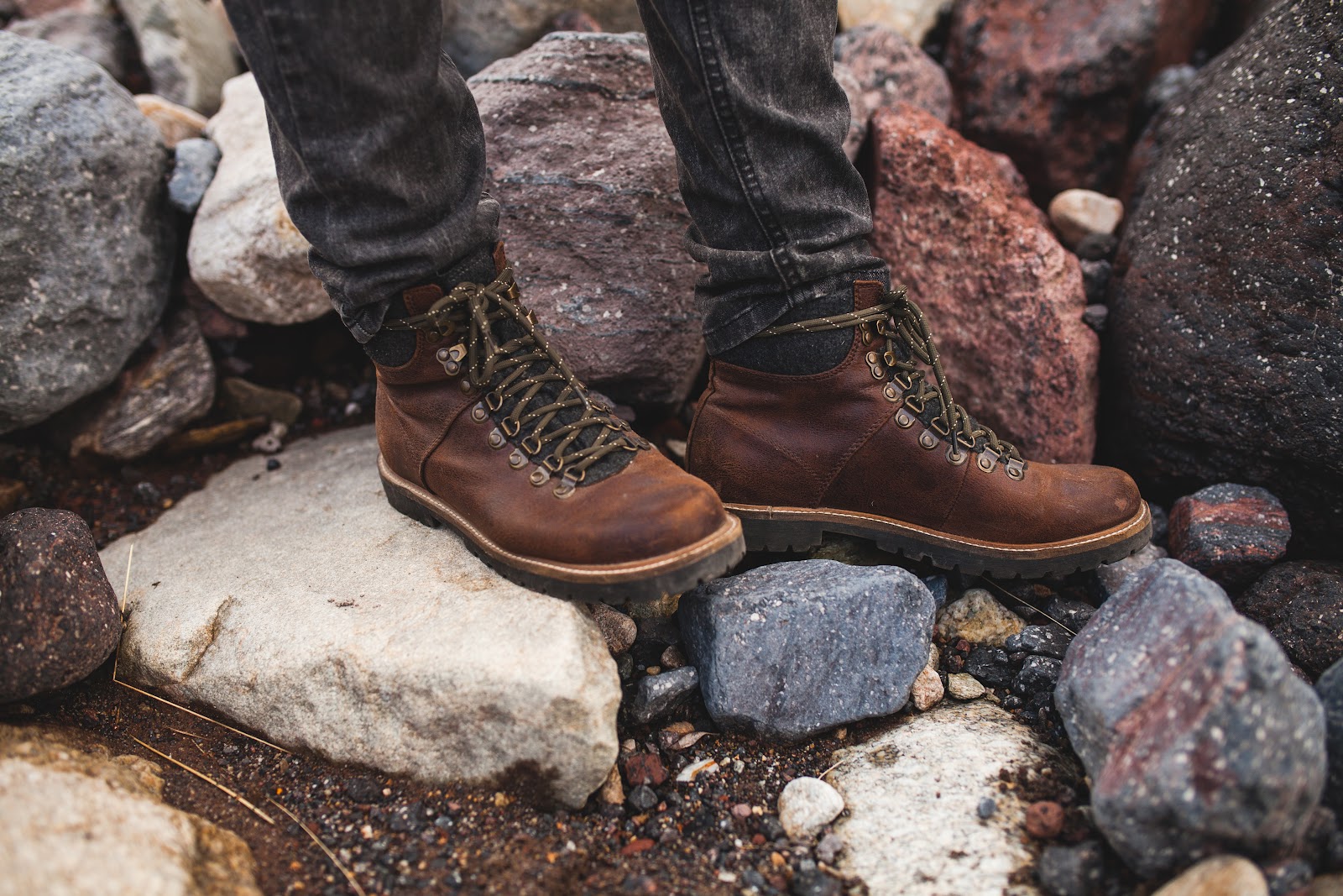 Coturno Masculino: Conheça todas as vantagens desse modelo de bota
